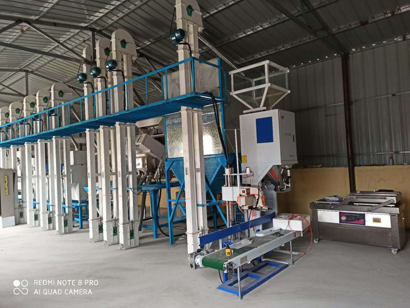 遼寧朝陽建平NZJ15噸小米成套加工設(shè)備安裝調(diào)試完畢